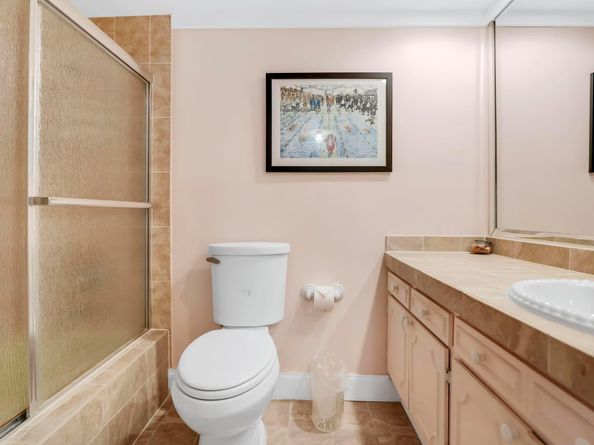 2951 S Palm Aire Dr 202, Pompano Beach FL 33069