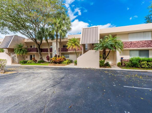 2951 S Palm Aire Dr 202, Pompano Beach FL 33069