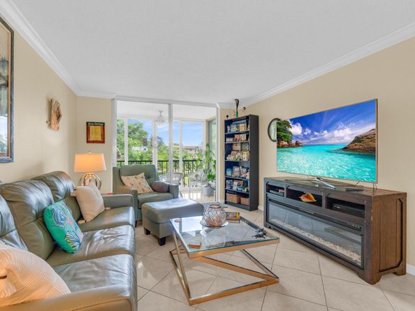 6795 Huntington Lane 306, Delray Beach FL 33446