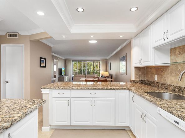 2731 NE 14th Street 228, Pompano Beach FL 33062