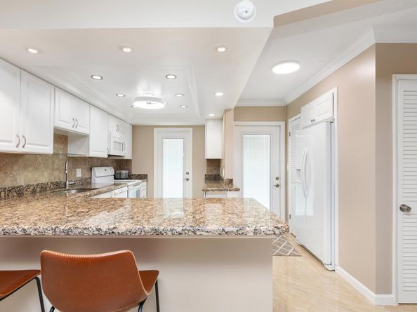 2731 NE 14th Street 228, Pompano Beach FL 33062