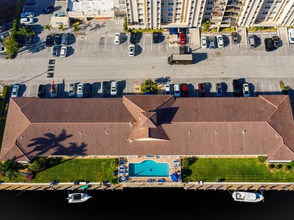 2864 NE 33rd Ct 202, Fort Lauderdale FL 33306