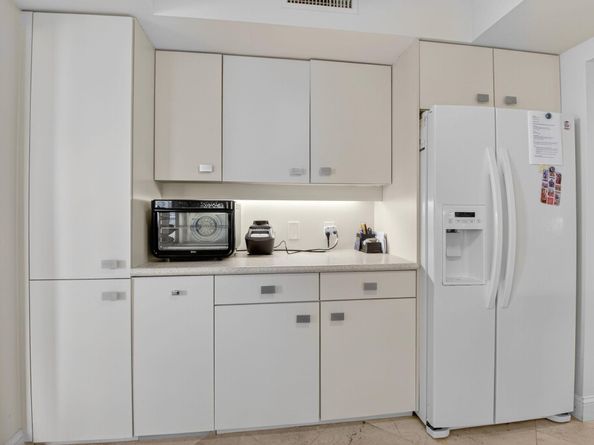 120 S Ocean Boulevard 2B, Delray Beach FL 33483