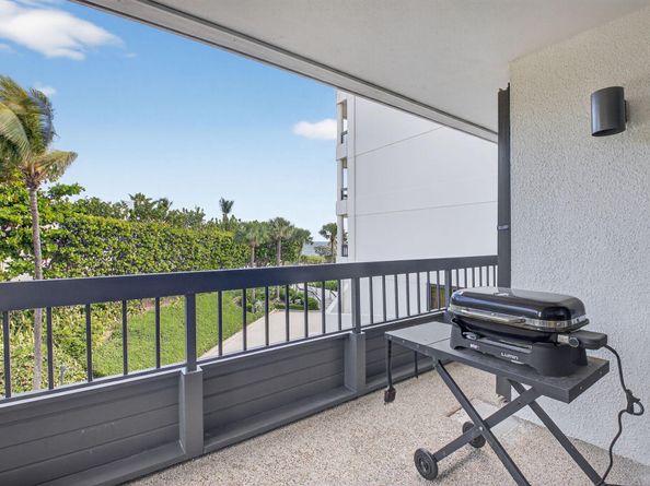 120 S Ocean Boulevard 2B, Delray Beach FL 33483
