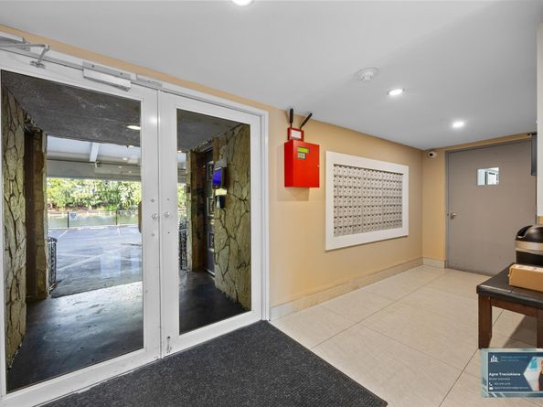 300 Diplomat Parkway 607, Hallandale Beach FL 33009