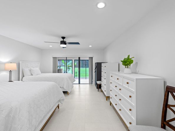 8020 Eastlake Drive # 11a, Boca Raton FL 33433