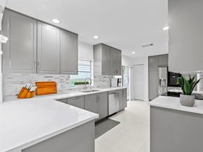 8020 Eastlake Drive # 11a, Boca Raton FL 33433