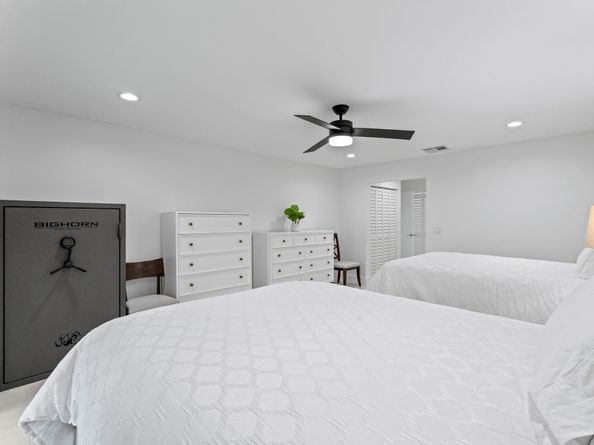 8020 Eastlake Drive # 11a, Boca Raton FL 33433