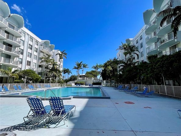 494 NW 165th Street Rd C108, Miami FL 33169