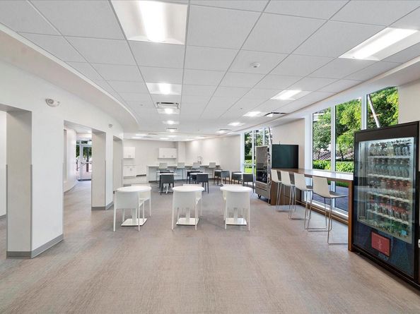 2500 Parkview Dr 2516, Hallandale Beach FL 33009