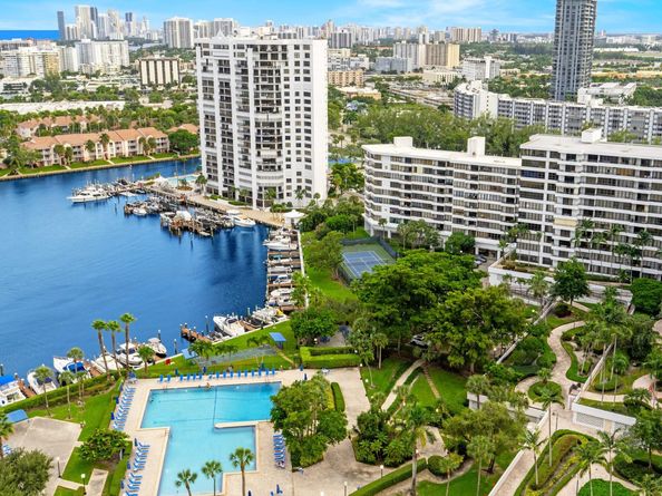 2500 Parkview Dr 2516, Hallandale Beach FL 33009