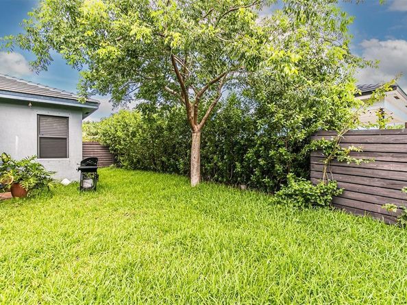 15901 SW 136th Way, Miami FL 33196