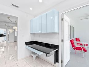 581 Blue Heron Dr 317B, Hallandale Beach FL 33009