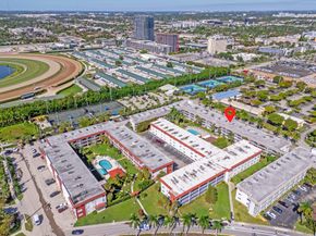 581 Blue Heron Dr 317B, Hallandale Beach FL 33009