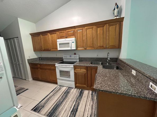 7207 Le Chalet Boulevard, Boynton Beach FL 33472