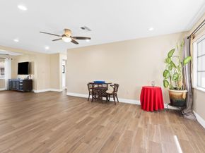 8851 NW 15th St, Plantation FL 33322