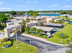 8851 NW 15th St, Plantation FL 33322