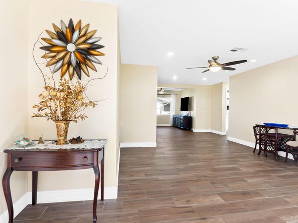 8851 NW 15th St, Plantation FL 33322