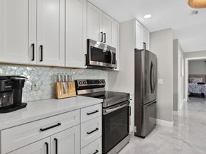 2421 NW 114th Ave, Coral Springs FL 33065