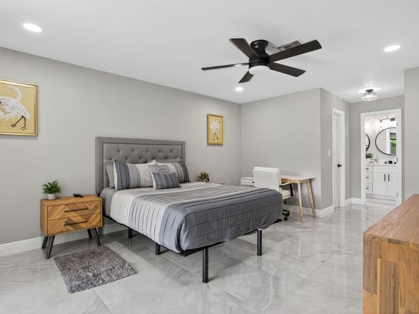 2421 NW 114th Ave, Coral Springs FL 33065