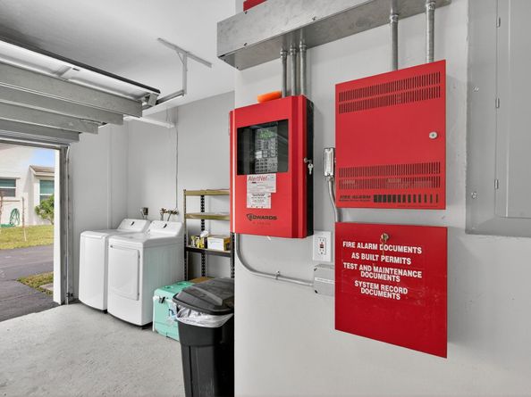 2421 NW 114th Ave, Coral Springs FL 33065