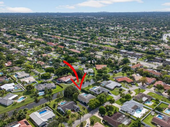 2421 NW 114th Ave, Coral Springs FL 33065