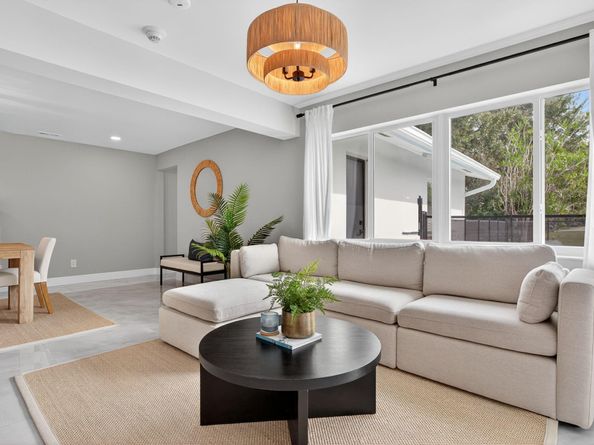 2421 NW 114th Ave, Coral Springs FL 33065