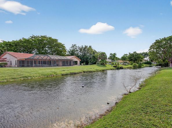 2421 NW 114th Ave, Coral Springs FL 33065