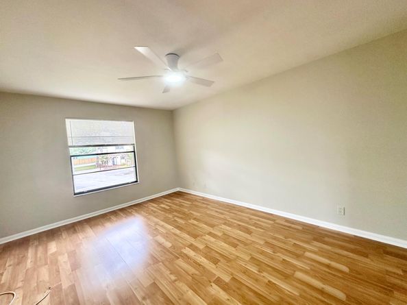 132 Sherwood Circle 15b, Jupiter FL 33458