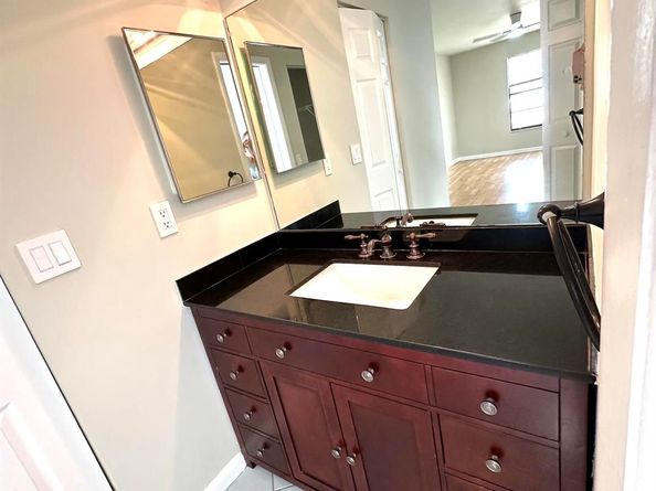 132 Sherwood Circle 15b, Jupiter FL 33458