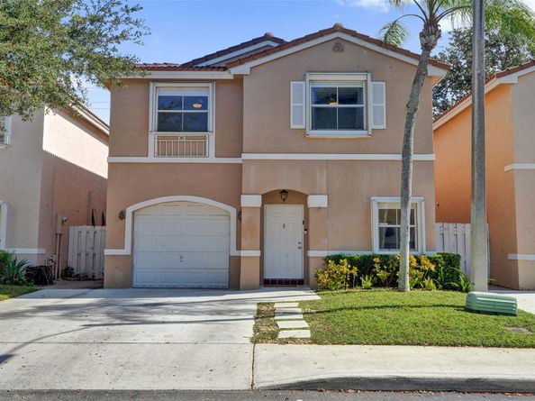 4165 Tree Tops Rd, Cooper City FL 33026