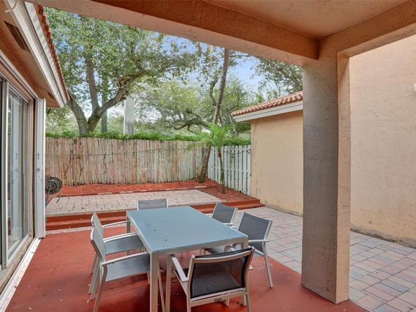 4165 Tree Tops Rd, Cooper City FL 33026