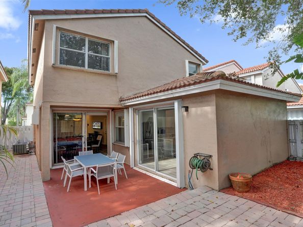 4165 Tree Tops Rd, Cooper City FL 33026