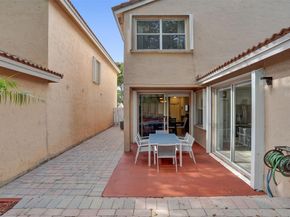 4165 Tree Tops Rd, Cooper City FL 33026