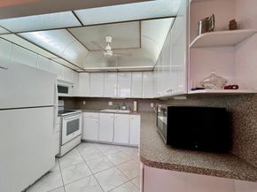 461 Wellington J, West Palm Beach FL 33417