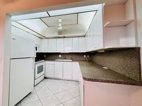 461 Wellington J, West Palm Beach FL 33417