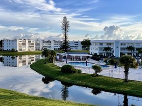 461 Wellington J, West Palm Beach FL 33417