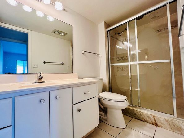 461 Wellington J, West Palm Beach FL 33417