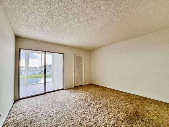 461 Wellington J, West Palm Beach FL 33417