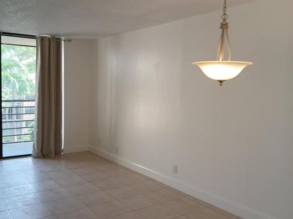 4760 Lucerne Lakes Boulevard W 405, Lake Worth FL 33467