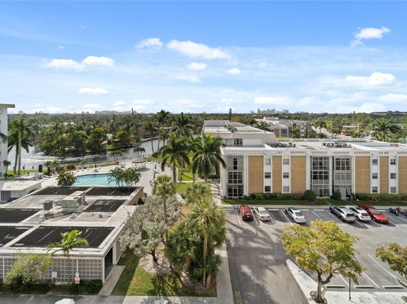 2970 NE 16th Ave 214, Oakland Park FL 33334