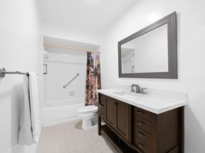 2970 NE 16th Ave 214, Oakland Park FL 33334