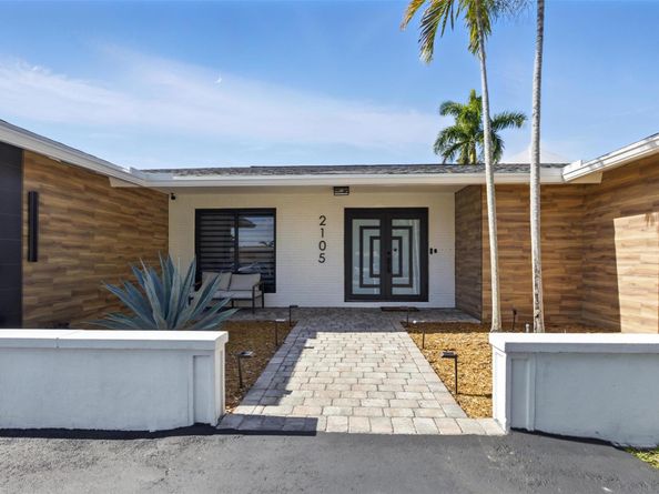 2105 NE 62nd St, Fort Lauderdale FL 33308