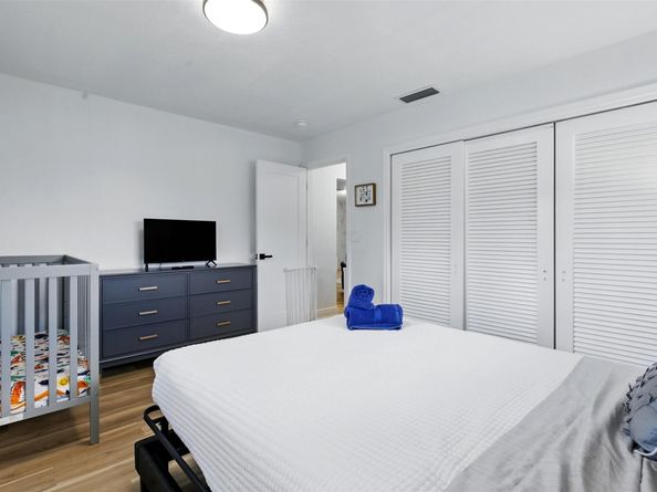 2105 NE 62nd St, Fort Lauderdale FL 33308