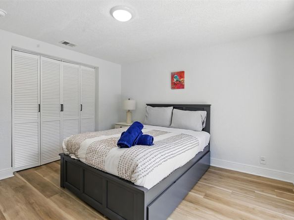 2105 NE 62nd St, Fort Lauderdale FL 33308