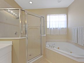 109 Nottingham Place, Boynton Beach FL 33426