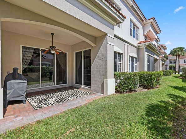 109 Nottingham Place, Boynton Beach FL 33426