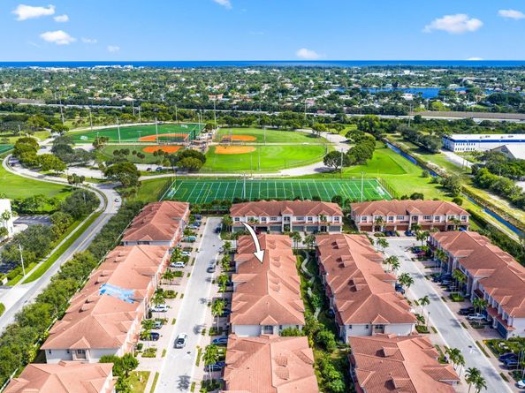 109 Nottingham Place, Boynton Beach FL 33426