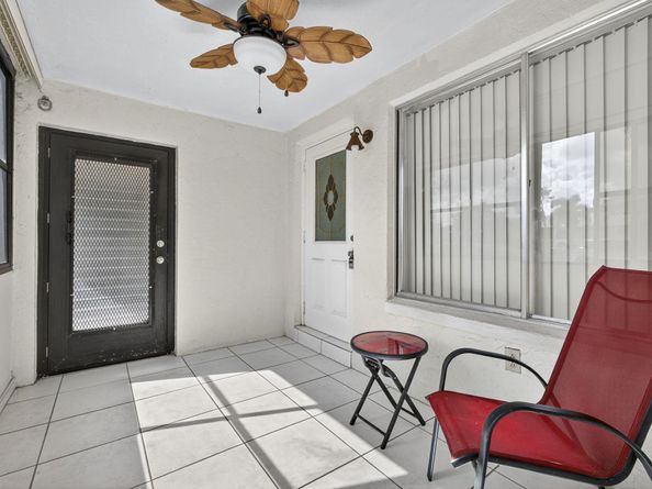 309 Knotty Pine Cir Circle D1, Greenacres FL 33463
