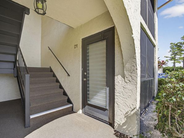309 Knotty Pine Cir Circle D1, Greenacres FL 33463